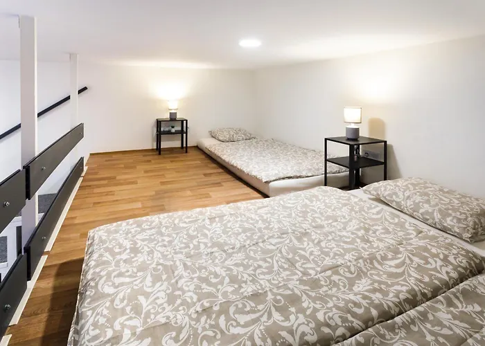 Luxury Apartment Near The Downtown